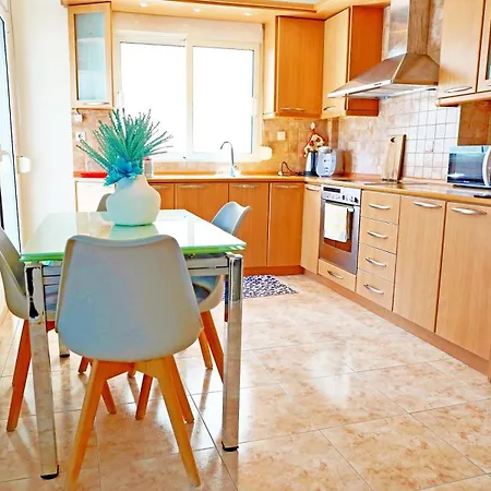 Apartment Lovely And Sunny 300m From Beach!! *