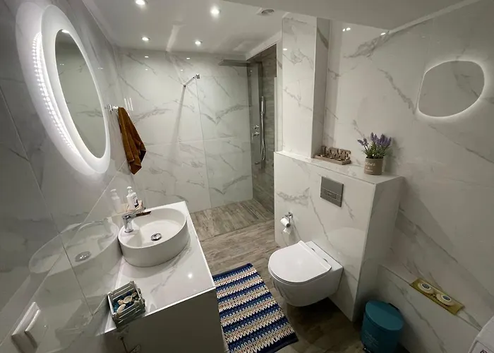 Lovely And Sunny 300m From Beach!! Apartament Peraía