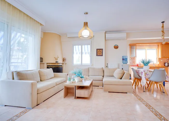 Lovely And Sunny 300m From Beach!! Peraía