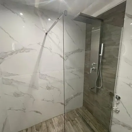 Lovely And Sunny Apartament 300m From Beach!! Apartment