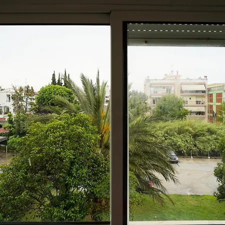 Lovely And Sunny 300m From Beach!! *