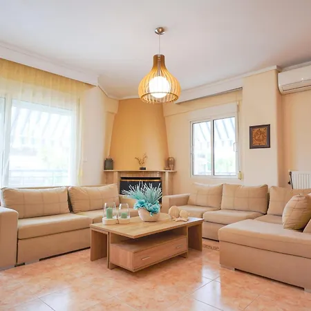 Lovely And Sunny 300m From Beach!! Apartment *