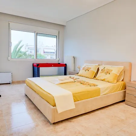 Lovely And Sunny 300m From Beach!! Peraía