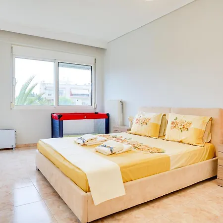 Lovely And Sunny Apartament 300m From Beach!!