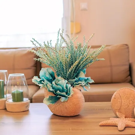 Lovely And Sunny Apartament 300m From Beach!!