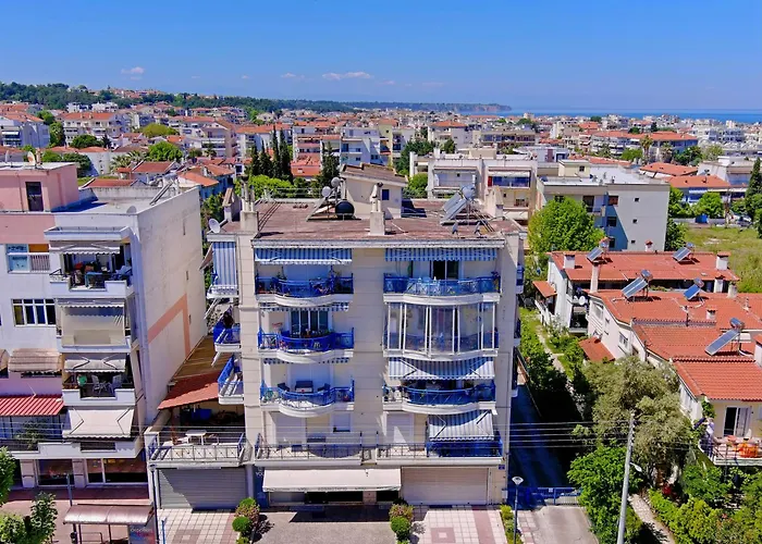 Lovely And Sunny 300m From Beach!! *