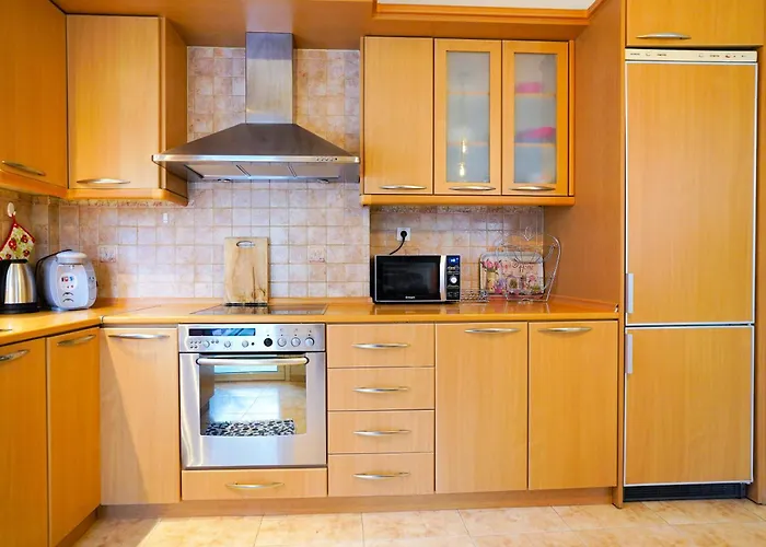 Lovely And Sunny 300m From Beach!! Appartamento Peraía