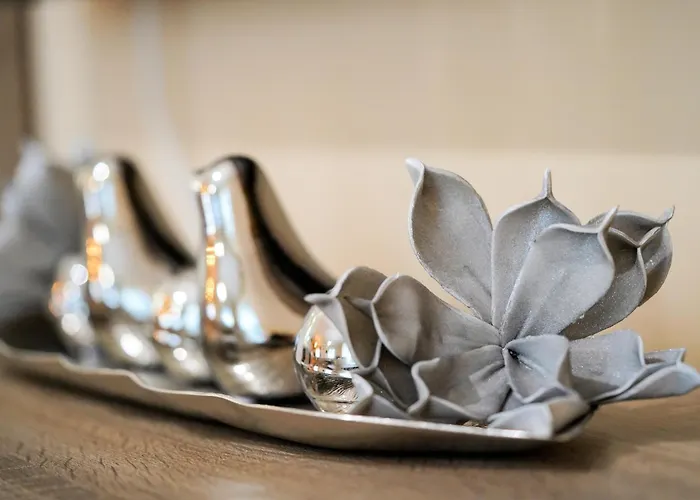 公寓 Lovely And Sunny 300m From Beach!!