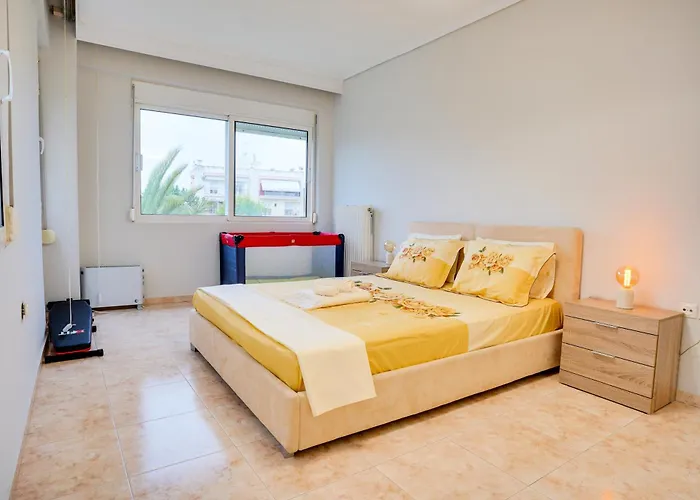 Lovely And Sunny 300m From Beach!! Peraía